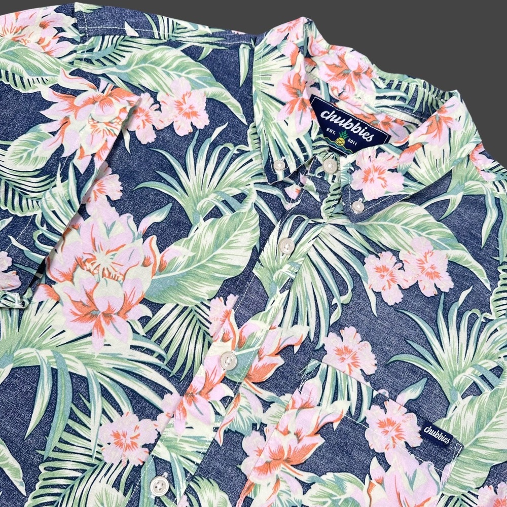 Chubbies Button Down Shirt Mens Large Blue Floral Reverse Print Short Sleeve
